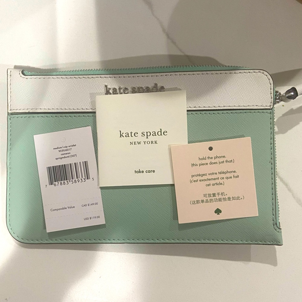 NWT Kate Spade Wallet - Wristlet